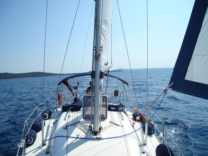 7_najem-jadrnice-elan333